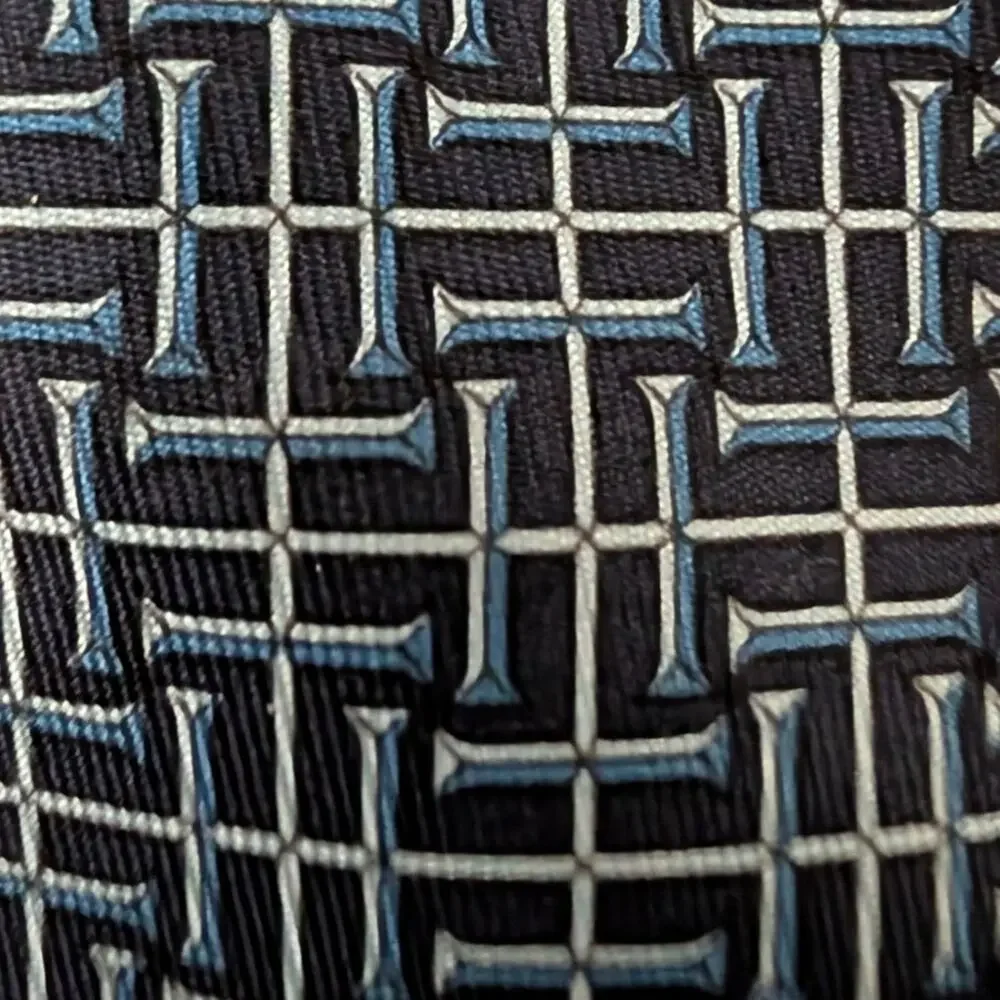 Vintage Hermès 100% Silk Men's Blue Tie With White & Blue Geometric Designs